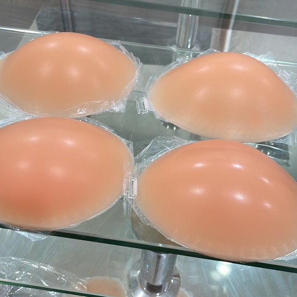 NWT silicone inserts add 2 cups in two sizes for 28” up to 38” A/B invisible bra - Picture 15 of 15